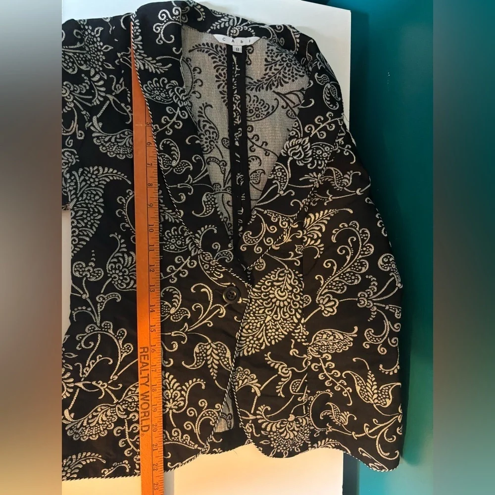 CAbi Black and White Floral Blazer - Picture 6 of 6